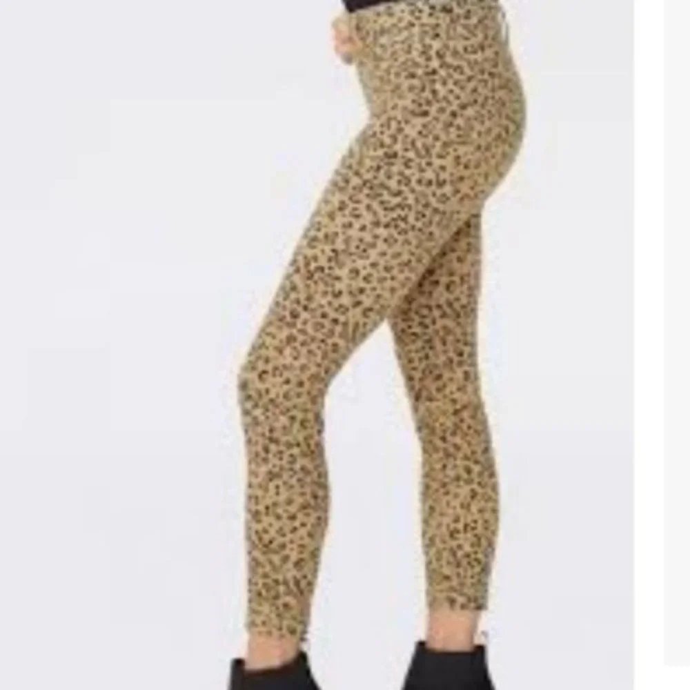 NYDJ ami skinny jeans Sierra Jag animal print jeans size 10 and 12 - Picture 4 of 16